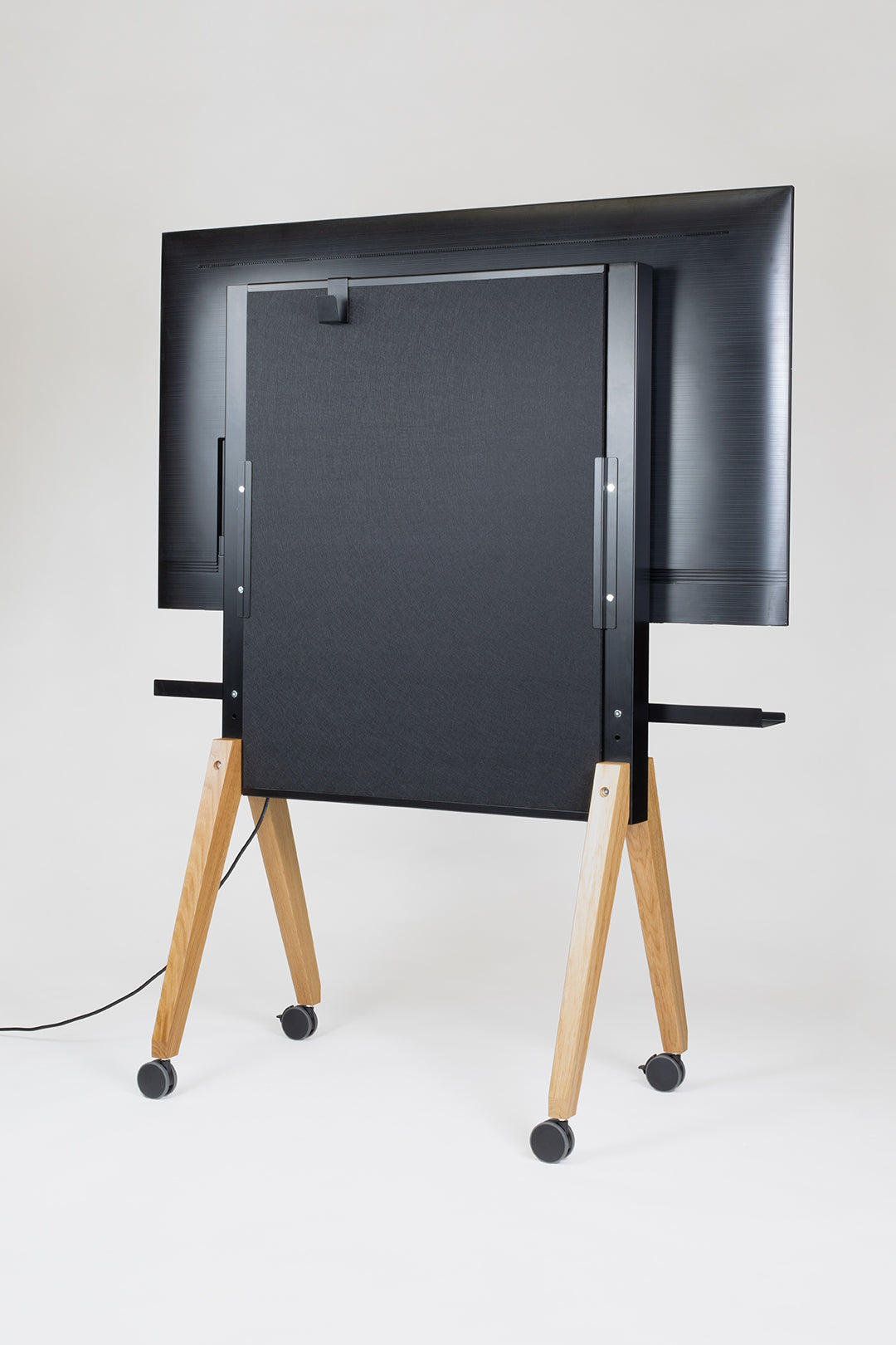 <tc>Trolley for LCD/touch displays up to 85" Chatterbox</tc>